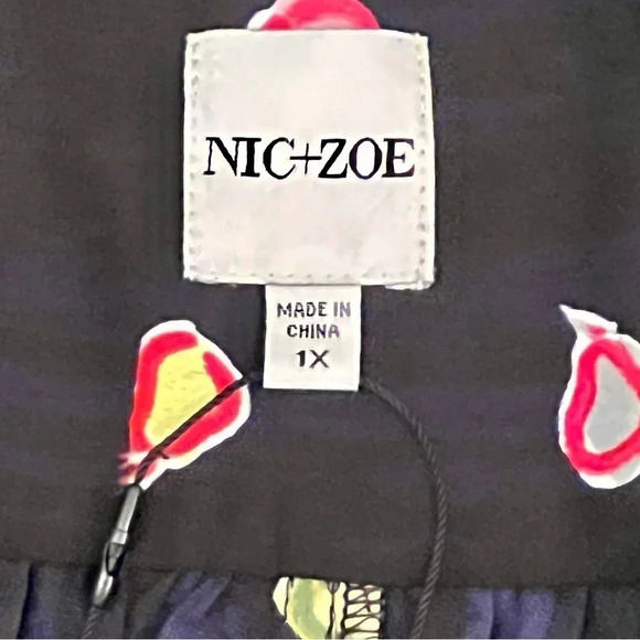 NWT Nic + Zoe Party Pears Button-Front Top (1X) - Picture 7 of 12